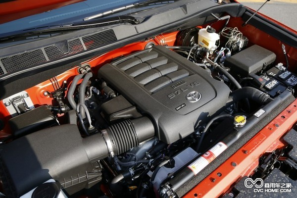 5.7L V8發(fā)動(dòng)機(jī)