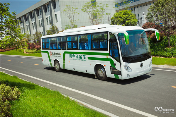 3-東風(fēng)純電動(dòng)客車.JPG